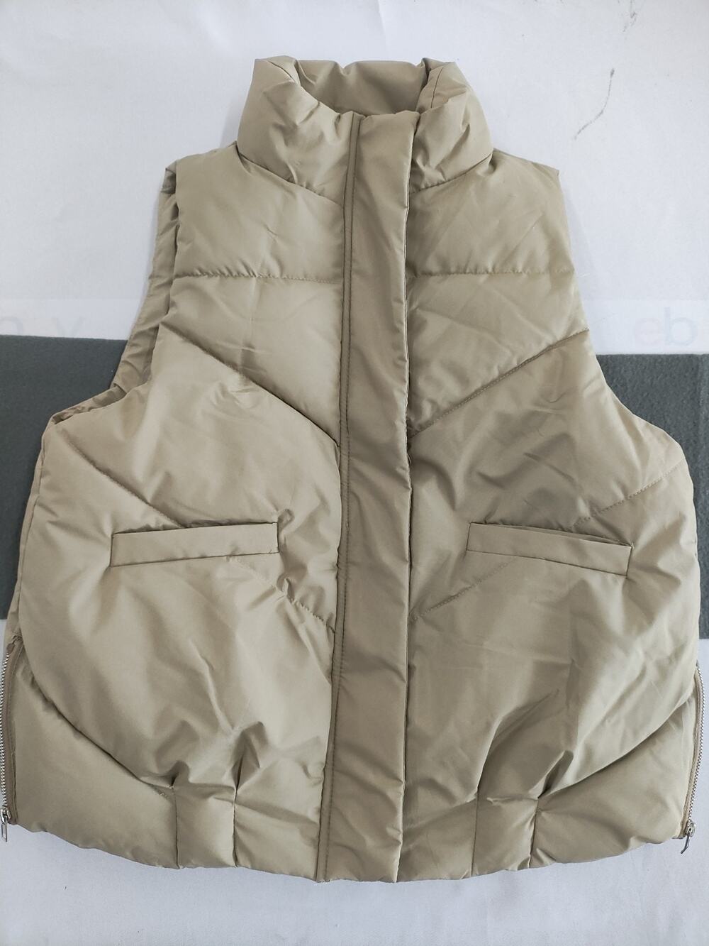 Lululemon Wunder Puff Super Cropped Vest Women's Size M Beige Goose Down Fill